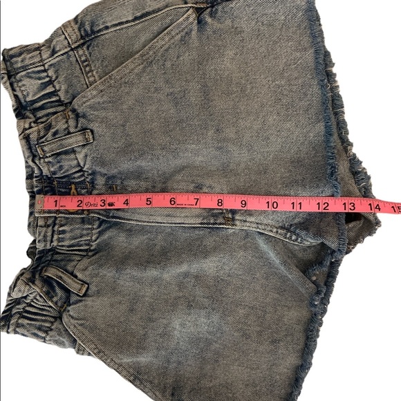 Zara 90’s distressed denim shorts frayed edges elastic waist zip button fly - Picture 5 of 7